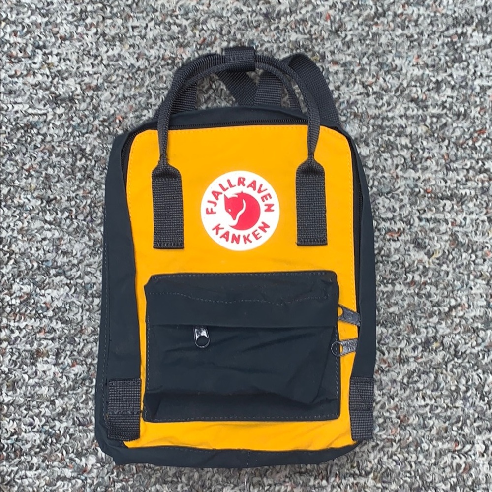 Fjallraven Kånken Mini Backpack